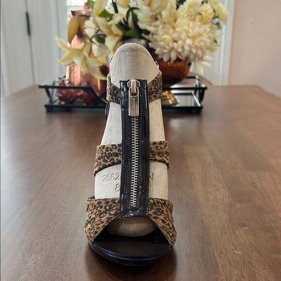 Michael Kors Berkley Cheetah Animal Print Zip Up Cone High Heel Sandals 9.5M - Picture 6 of 11